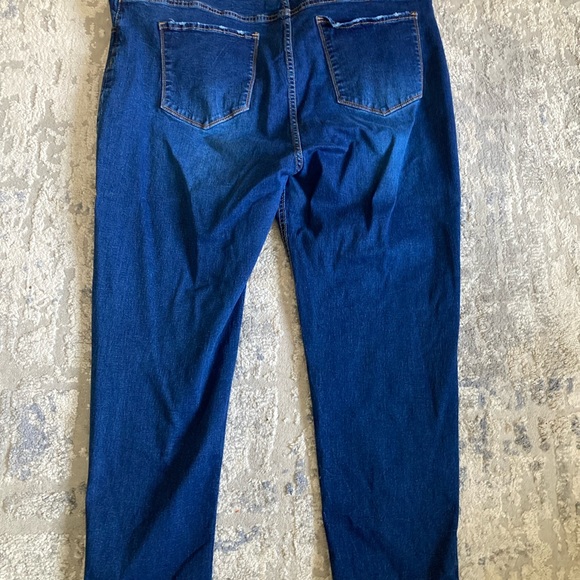 Women’s Shein Curve Jeans Size 3XL - Picture 2 of 3
